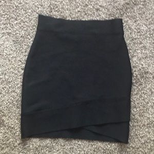Gorgeous BCBG Maxazria small black skirt